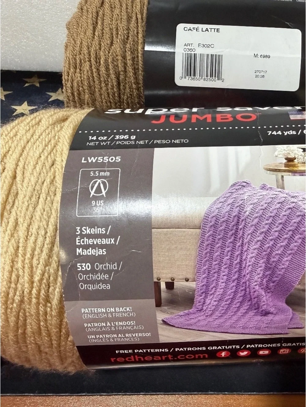 Red Heart Super Saver Jumbo Yarn Lot 2 Skeins Cafe Latte Buff 14 oz Acrylic